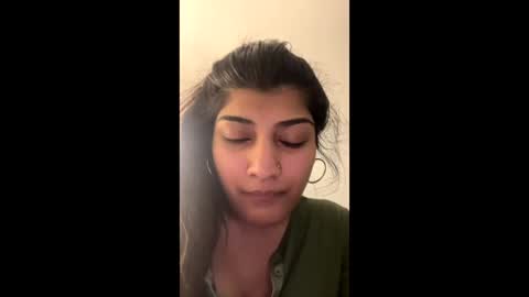 Snapshot of bengalibaddie7_x chatting on 7, 5, 2026 bengalibaddie7_x online show from 7, 5, 2026