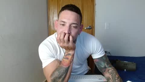 Snapshot of benjamin_isaac chatting on 5, 12, 2024 benjamin_isaac online show from 5, 12, 2024