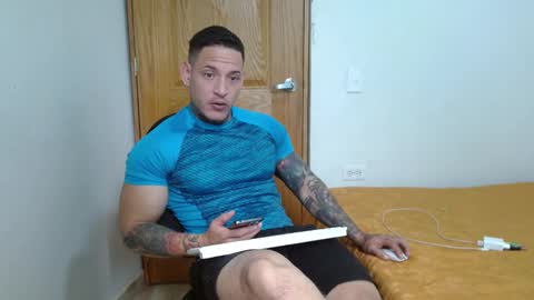 Snapshot of benjamin_isaac chatting on 3, 2, 2025 benjamin_isaac online show from 3, 2, 2025