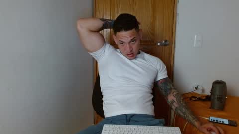 Snapshot of benjamin_isaac chatting on 6, 2, 2025 benjamin_isaac online show from 6, 2, 2025