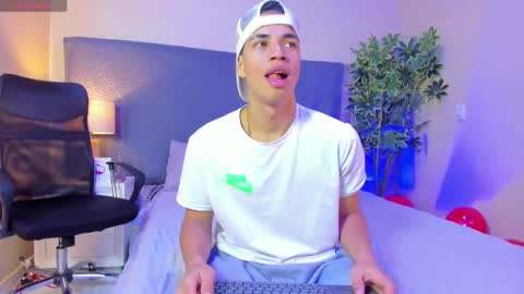 Snapshot of benjamin_more chatting on 18, 2, 2025 BENJAMIN online show from 18, 2, 2025