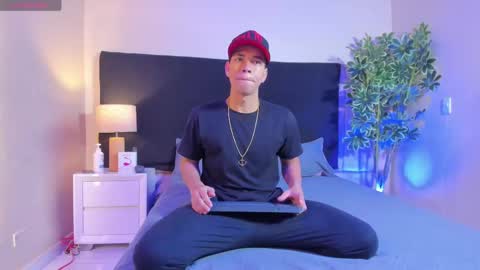 Snapshot of benjamin_more chatting on 24, 2, 2025 BENJAMIN online show from 24, 2, 2025