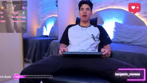 Snapshot of benjamin_more chatting on 9, 9, 2025 BENJAMIN online show from 9, 9, 2025