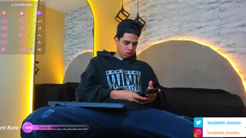 Snapshot of benjamin_more chatting on 19, 9, 2025 BENJAMIN online show from 19, 9, 2025