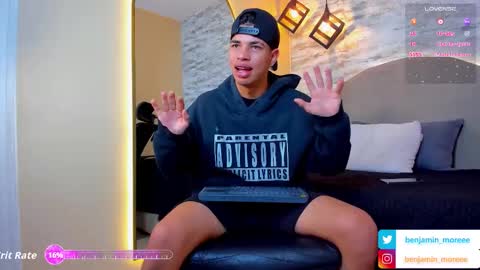 Snapshot of benjamin_more chatting on 15, 10, 2025 BENJAMIN online show from 15, 10, 2025