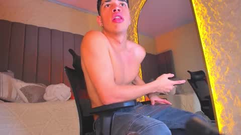 Snapshot of benjamin_more chatting on 3, 12, 2025 BENJAMIN online show from 3, 12, 2025