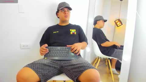 Snapshot of bennett_alejoo chatting on 10, 9, 2025 bennett_alejoo online show from 10, 9, 2025