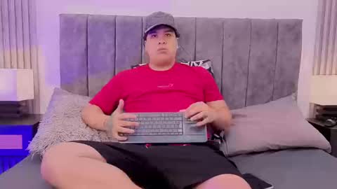Snapshot of bennett_alejoo chatting on 18, 9, 2025 bennett_alejoo online show from 18, 9, 2025