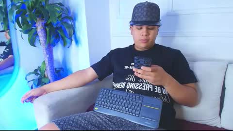 Snapshot of bennett_alejoo chatting on 9, 10, 2025 bennett_alejoo online show from 9, 10, 2025