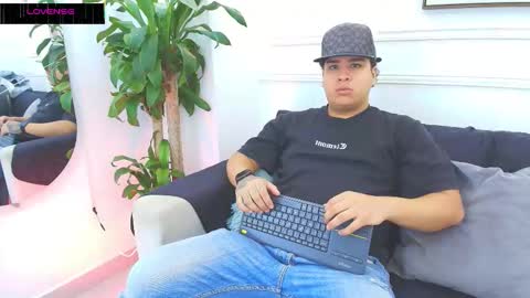 bennett_alejoo online show from 22, 10, 2025