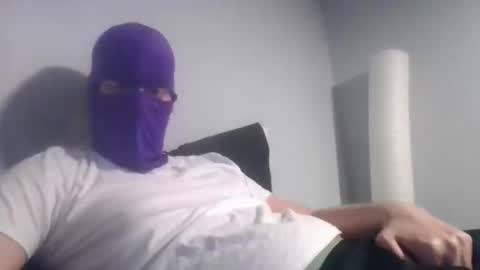 bennybueno online show from 23, 4, 2026