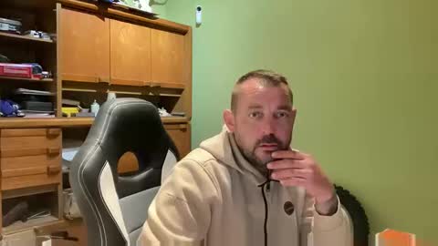 benochau online show from 28, 4, 2026