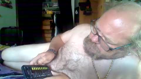 Snapshot of bergeeric1970 chatting on 12, 9, 2025 bergeeric1970 online show from 12, 9, 2025