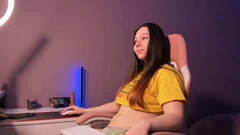 BeriesNiks online show from 1, 2, 2025