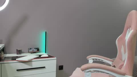 BeriesNiks online show from 24, 2, 2025