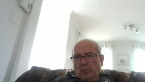 Snapshot of bernard1102 chatting on 20, 6, 2026 bernard1102 online show from 20, 6, 2026