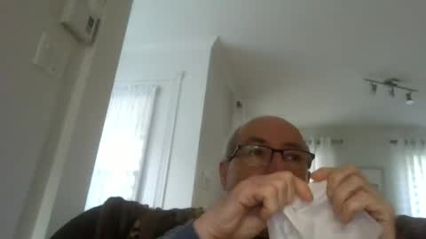 Snapshot of bernard1102 chatting on 29, 6, 2026 bernard1102 online show from 29, 6, 2026