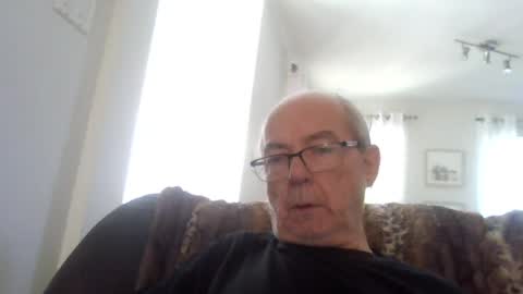 Snapshot of bernard1102 chatting on 7, 7, 2026 bernard1102 online show from 7, 7, 2026