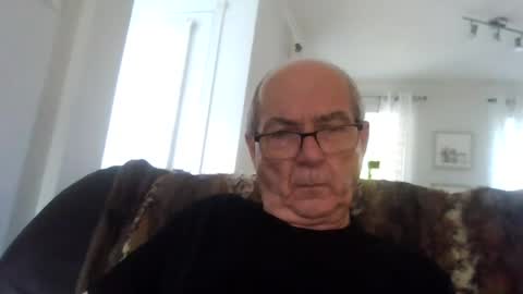 Snapshot of bernard1102 chatting on 8, 7, 2026 bernard1102 online show from 8, 7, 2026