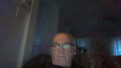 Snapshot of bernard1102 chatting on 14, 7, 2026 bernard1102 online show from 14, 7, 2026