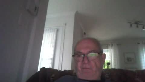 Snapshot of bernard1102 chatting on 22, 7, 2026 bernard1102 online show from 22, 7, 2026