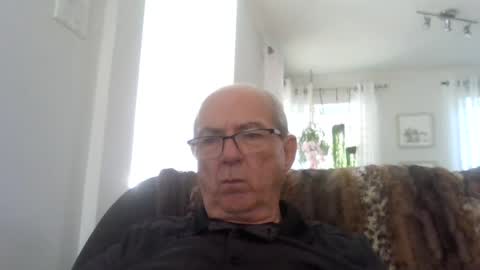 Snapshot of bernard1102 chatting on 31, 7, 2026 bernard1102 online show from 31, 7, 2026