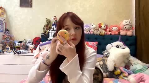 Snapshot of bernardinahedquist chatting on 6, 5, 2026 Eva online show from 6, 5, 2026