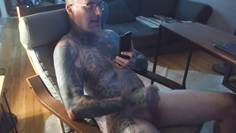 Snapshot of bernhard666 chatting on 14, 9, 2025 bernhard666 online show from 14, 9, 2025