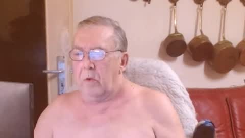 Snapshot of best127 chatting on 7, 2, 2025 jean online show from 7, 2, 2025