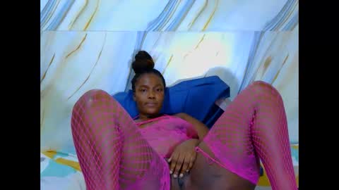 Snapshot of best_frnd chatting on 11, 11, 2025 best_frnd online show from 11, 11, 2025