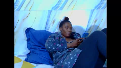 Snapshot of best_frnd chatting on 16, 11, 2025 best_frnd online show from 16, 11, 2025