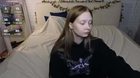 Snapshot of best_trip chatting on 3, 2, 2026 Danny and Kira online show from 3, 2, 2026