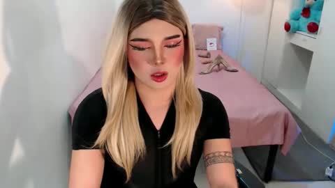 bestgirljulia online show from 25, 9, 2025