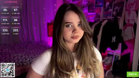 Snapshot of bestie_me chatting on 18, 10, 2025 Emily Stream every day online show from 18, 10, 2025
