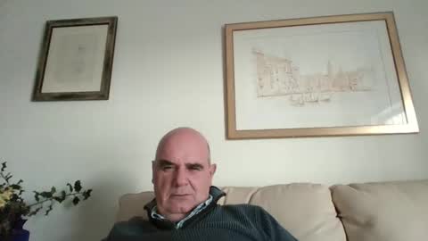 Snapshot of betta1 chatting on 17, 12, 2025 betta1 online show from 17, 12, 2025