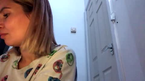 betty199175798 online show from 18, 10, 2025