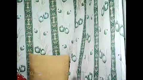 betty_83 online show from 4, 2, 2025