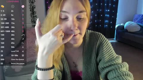 Dory make me happier online show from 3, 2, 2025