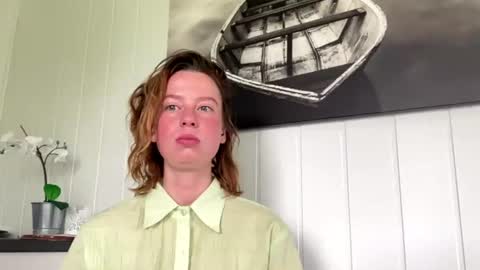 Snapshot of bettydesire chatting on 6, 7, 2026 Betty online show from 6, 7, 2026
