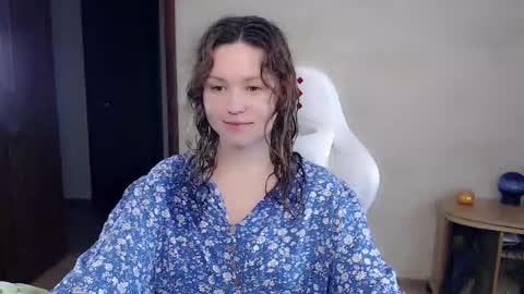 Snapshot of bettystar_ chatting on 13, 9, 2025 Betty online show from 13, 9, 2025