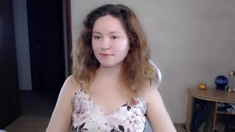 Snapshot of bettystar_ chatting on 5, 10, 2025 Betty online show from 5, 10, 2025