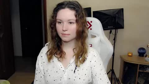 Snapshot of bettystar_ chatting on 14, 10, 2025 Betty online show from 14, 10, 2025