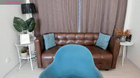 Mila Sweet online show from 24, 1, 2025