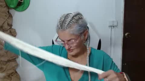 Snapshot of bety_cum3 chatting on 1, 3, 2026 bibiana online show from 1, 3, 2026