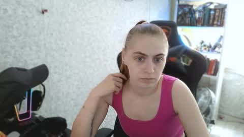 beverly_yay online show from 27, 4, 2026