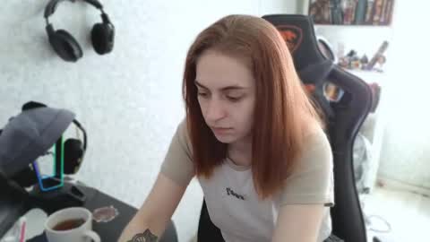 beverly_yay online show from 30, 4, 2026