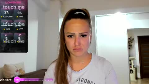   BeyonceDoll       Twitter DollBeyonce    online show from 17, 9, 2025