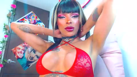 INSTA dannacampuzanno ONFNS dannacampuzano online show from 8, 2, 2025