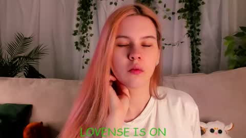 Snapshot of bezuya chatting on 10, 10, 2025 Eliz online show from 10, 10, 2025