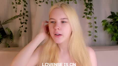 Snapshot of bezuya chatting on 11, 11, 2025 Eliz online show from 11, 11, 2025